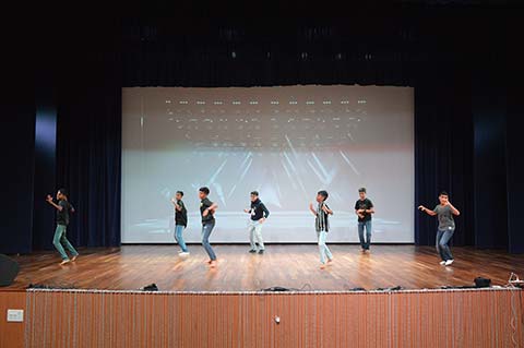 Assembly Grade 8B, 2024-2025 - 22