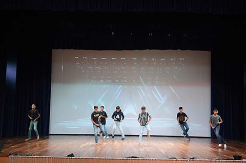 Assembly Grade 8B, 2024-2025 - 25