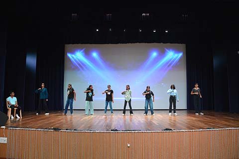 Assembly Grade 9B, 2024-2025 - 21